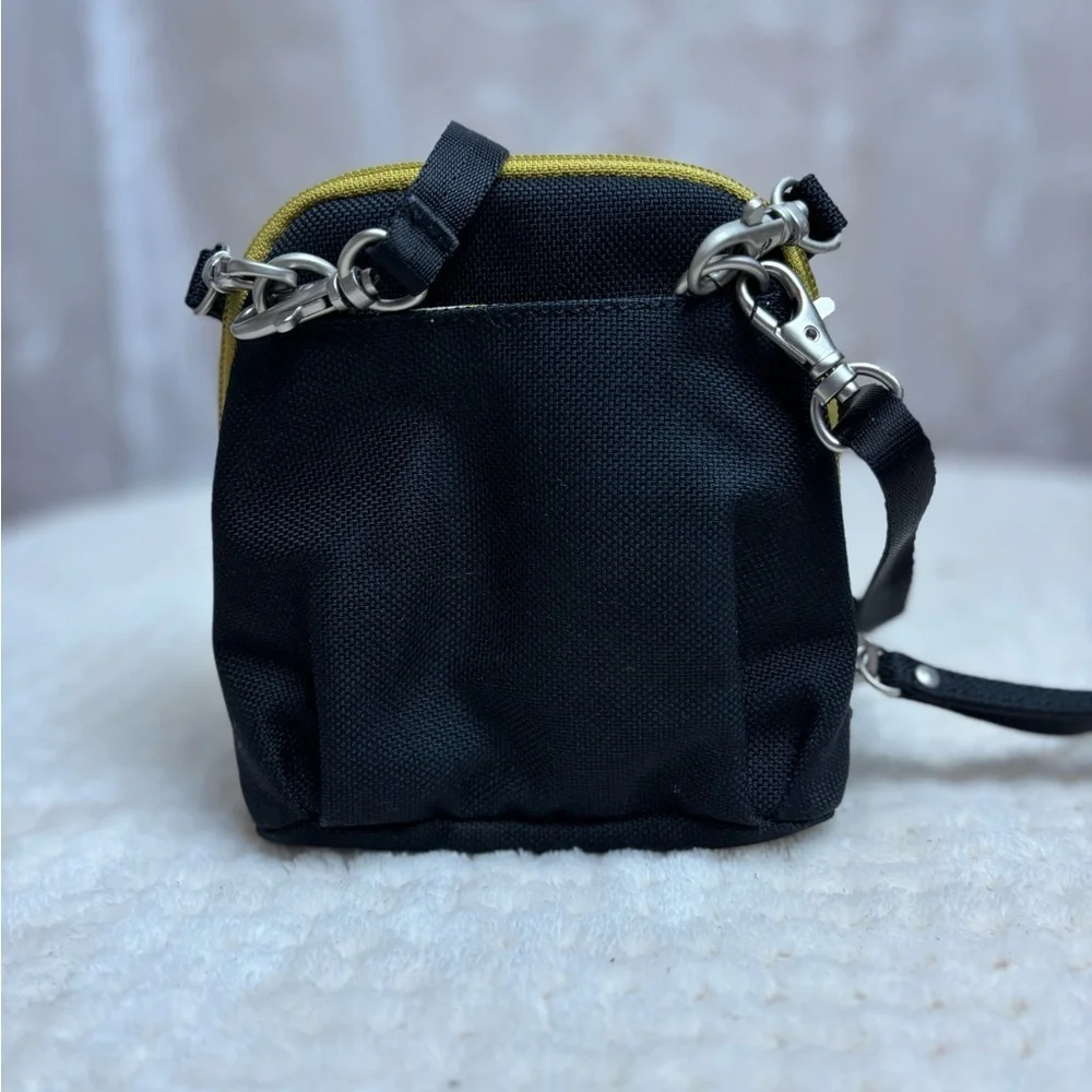Haiku Crossbody Pouch Mini